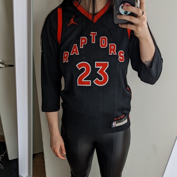 BNWT Toronto Raptors Jersey - Picture 5 of 7